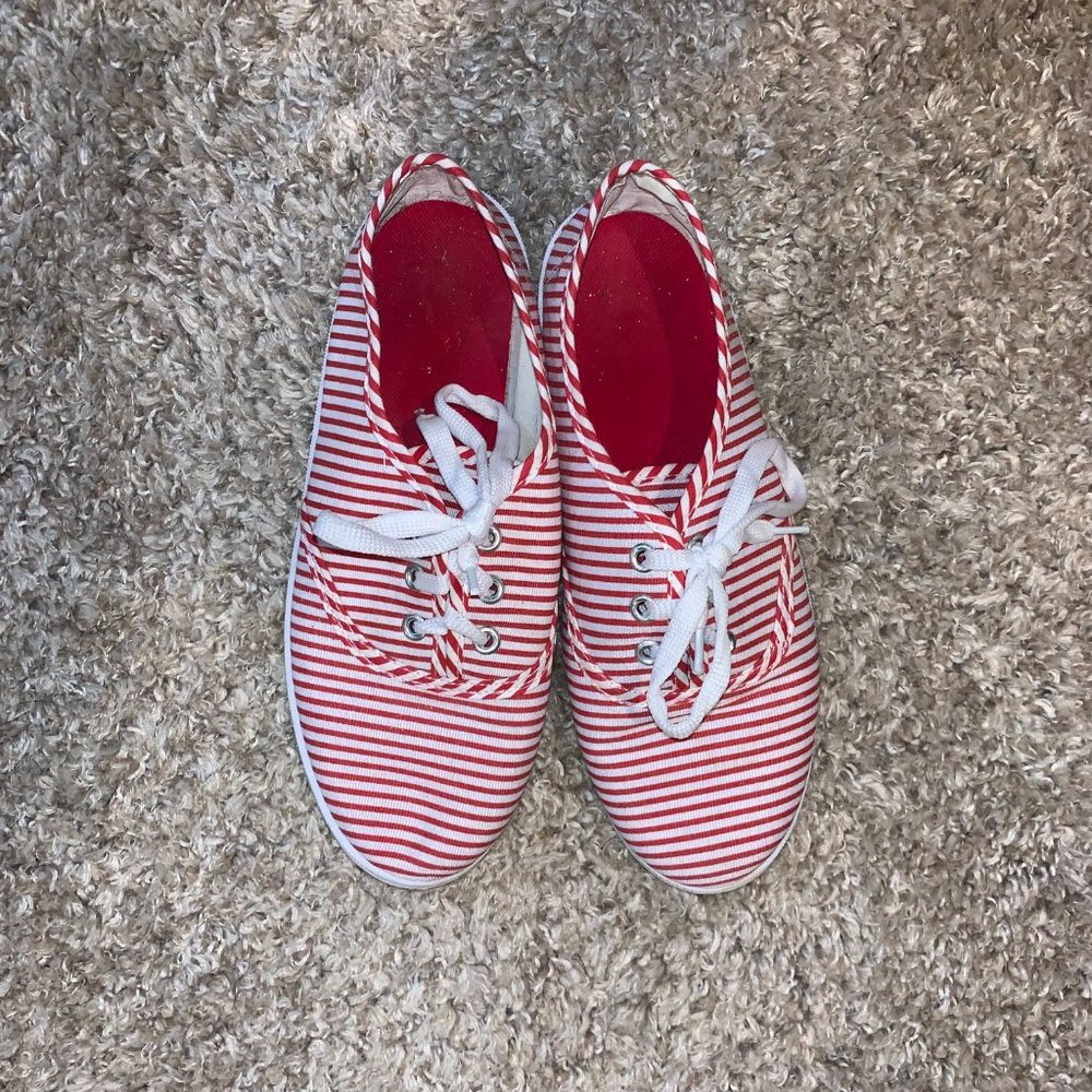 Red and White Striped Lace-Up Shoes Women’s Size 8 - Picture 5 of 6